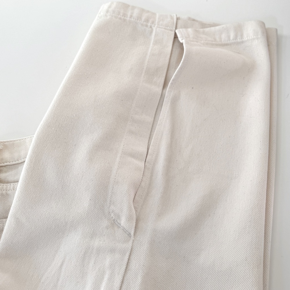 Banana Republic High Waist Split Wide Leg Jean
Size 29 - Picture 5 of 6